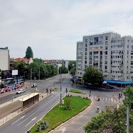 Cozy Apartment In The Center Of Bukares Bagian luar foto
