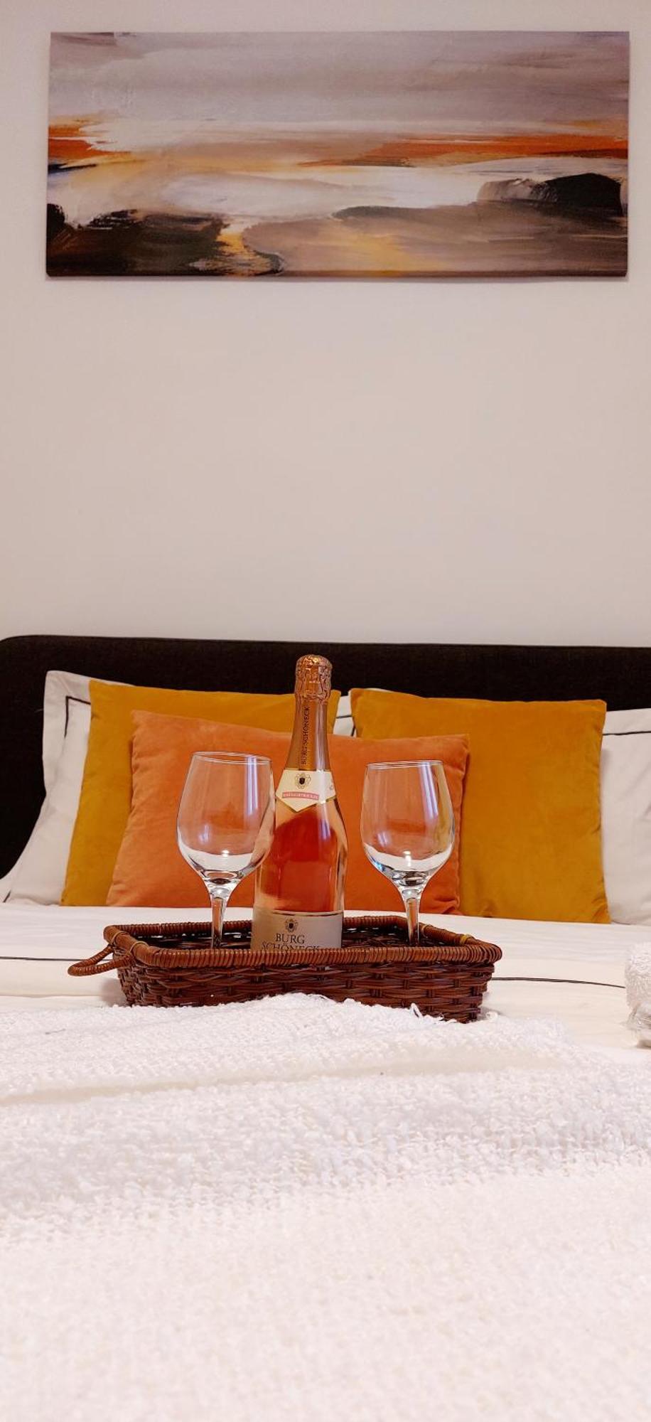 Cozy Apartment In The Center Of Bukares Bagian luar foto